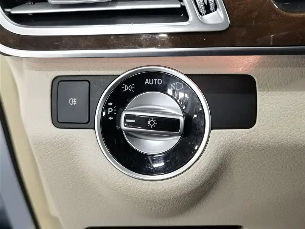 Mercedes-Benz E-Class 2014 E 260 L Luxury Class фото 21