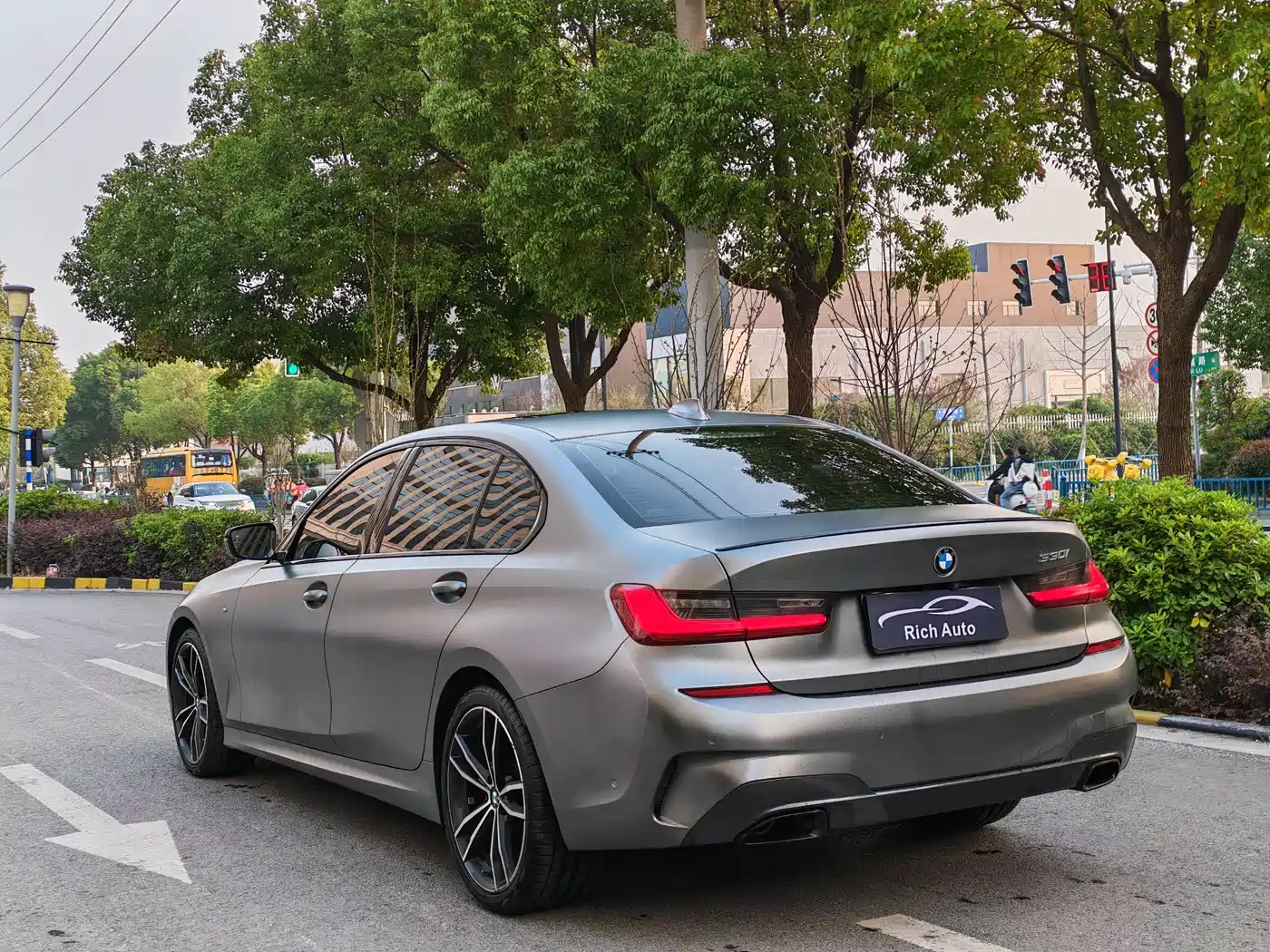 BMW 3 Series 2020 325Li M Sport Black Night Package фото 6