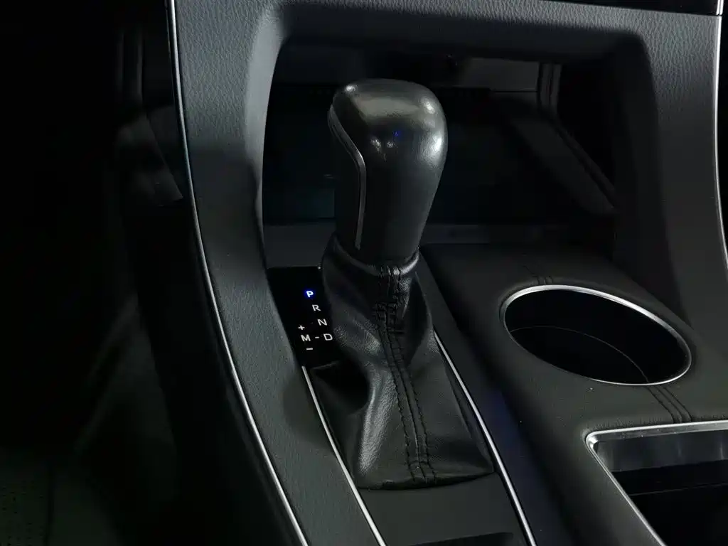 Toyota Avalon 2019 2.0L XLE Premium Edition (China VI) фото 13