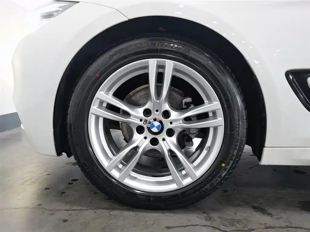 BMW 3 Series GT 2020 320i M Sport Package фото 17