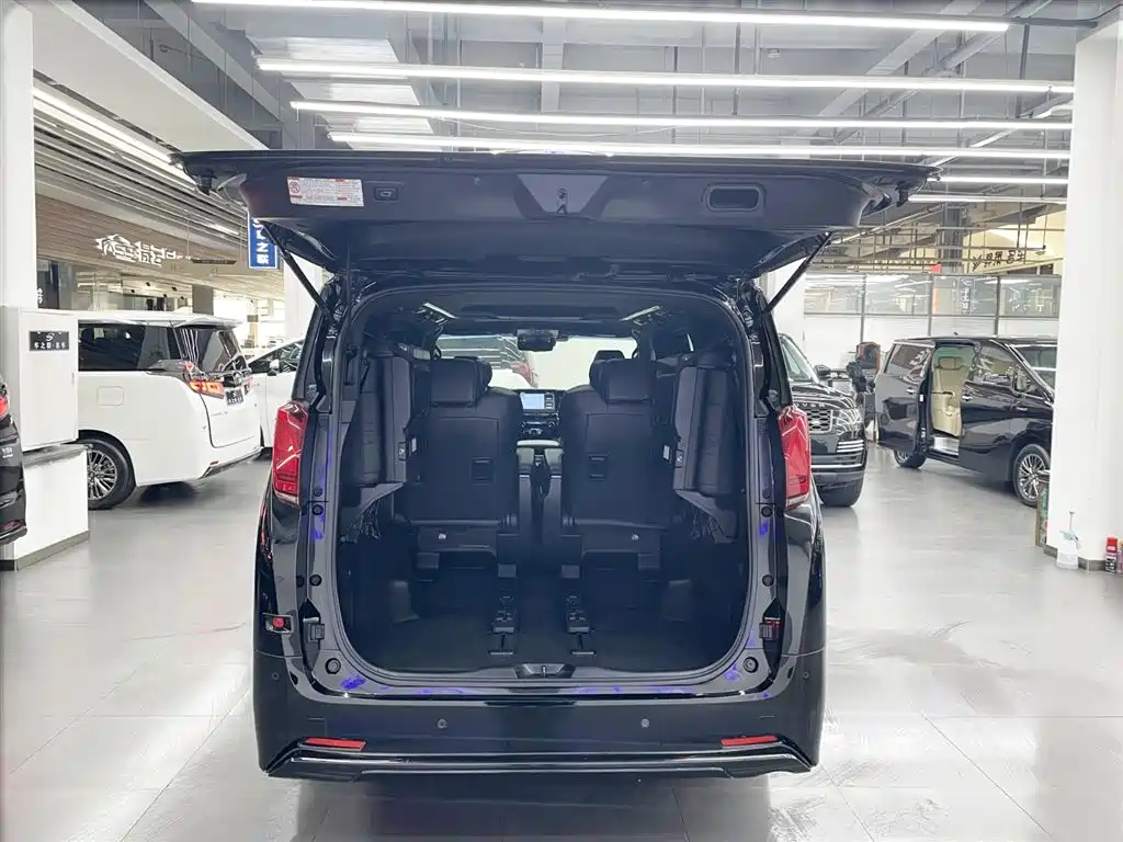 Toyota Alphard 2020 Hybrid 2.5L Premium Edition фото 15