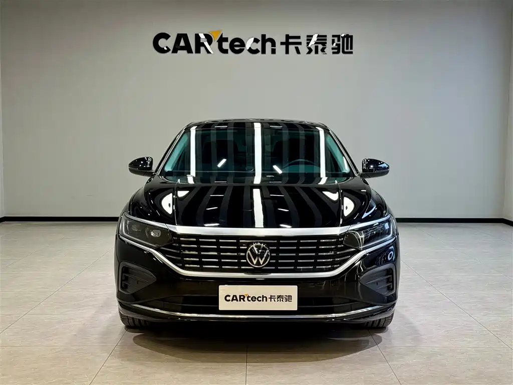 Volkswagen Passat 2025 Outstanding 330TSI Elite Edition фото 3