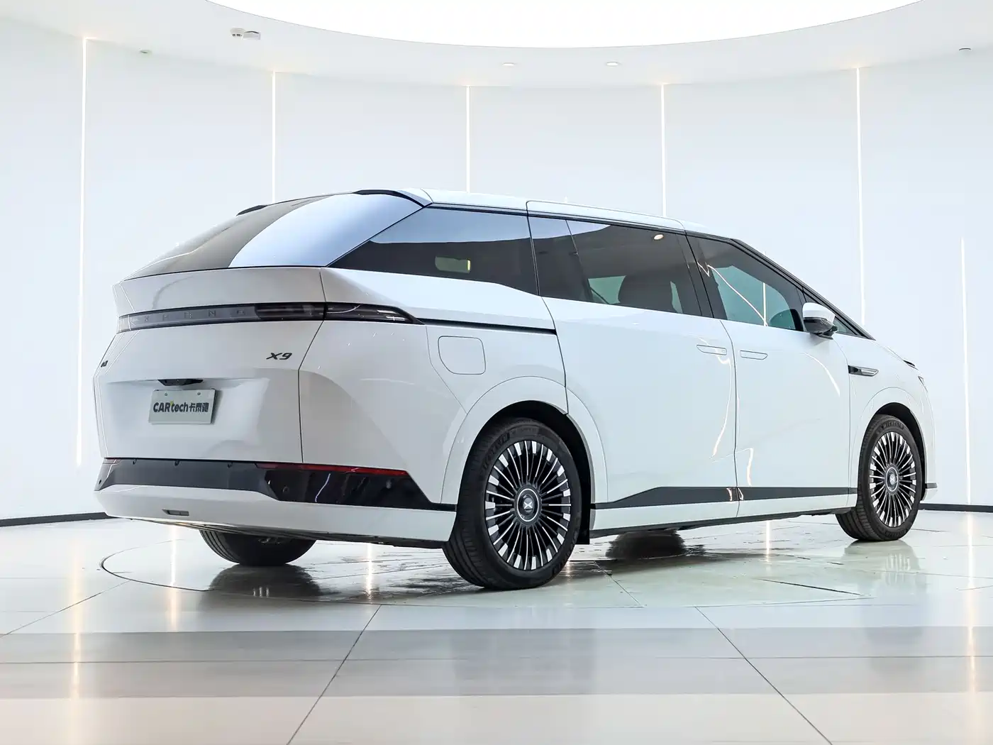 XIAOPENG X9