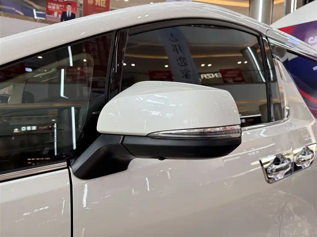 Toyota Vellfire 2021 Crown Hybrid 2.5L HV Premium Edition фото 33