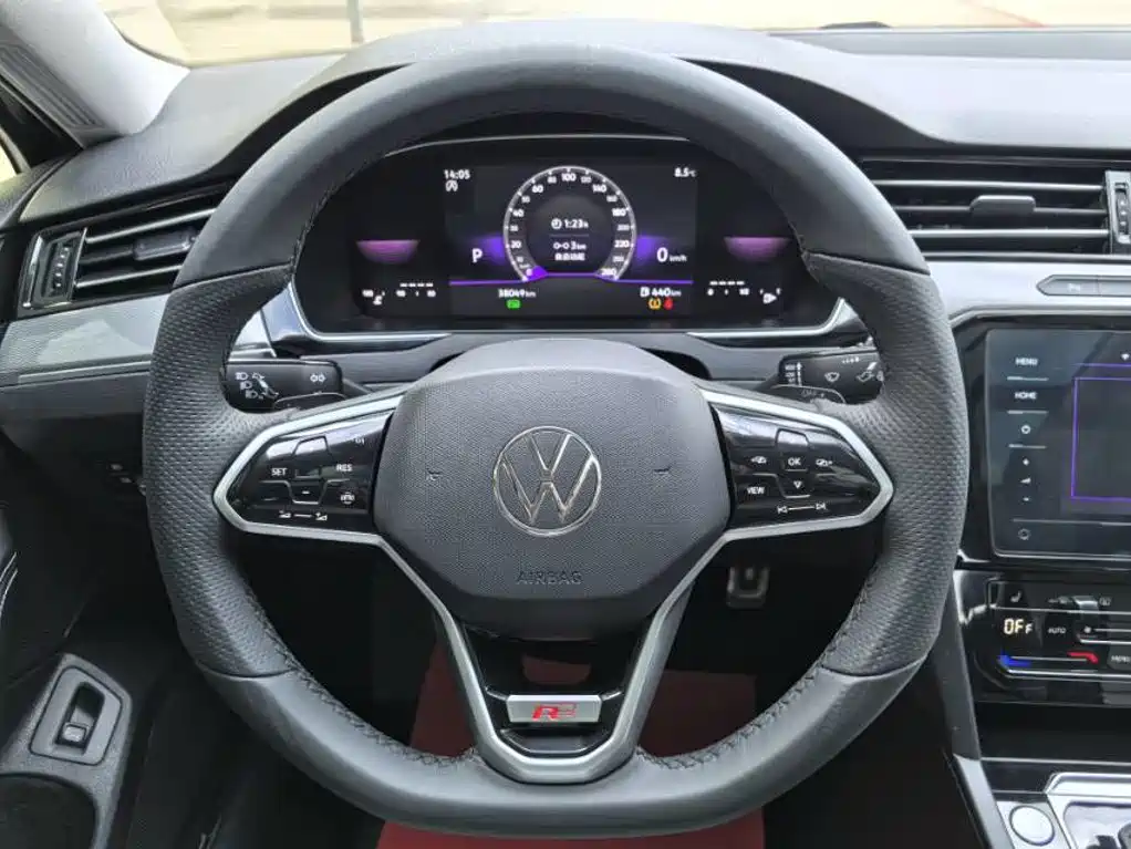 Фото 10 - Volkswagen Magotan