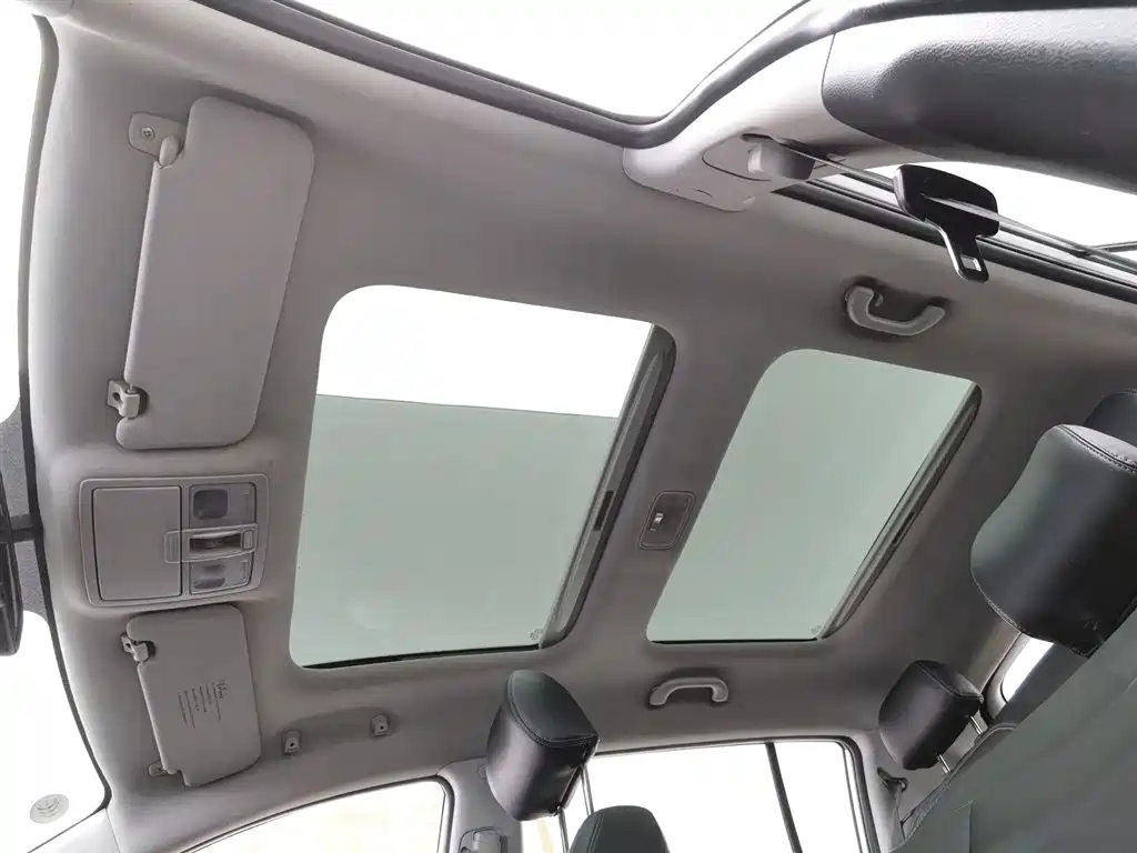 Kia Sportage 2015 2.0L Automatic 2WD DLX фото 14