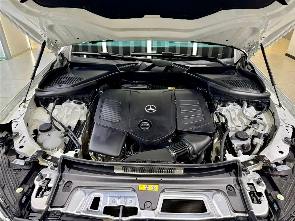 Mercedes-Benz GLC 2025 Model Year GLC 260 L 4MATIC Luxury фото 11