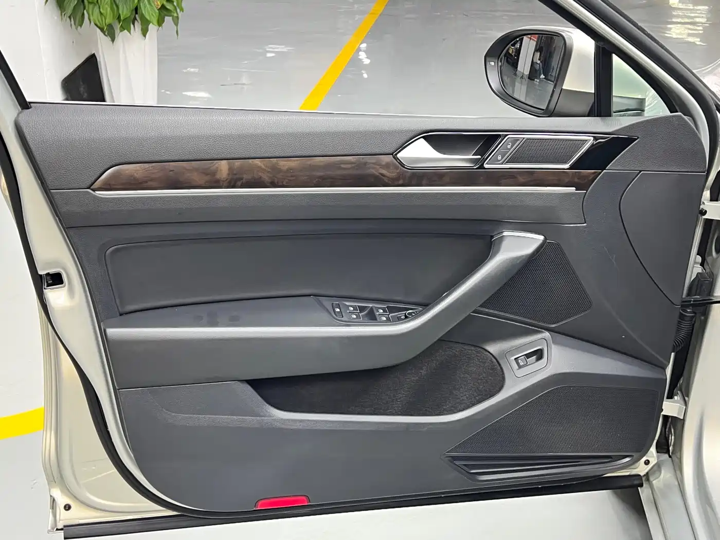 Volkswagen Magotan 2019 330TSI DSG Luxury Class China VI фото 17