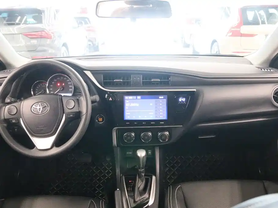 Toyota Levin 2017 Facelift 185T CVT Elite (China V) фото 5