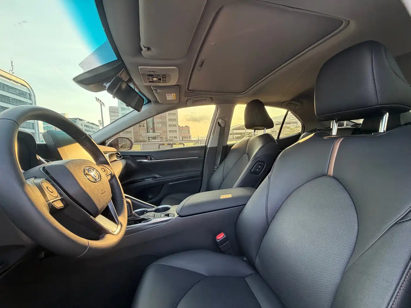 Toyota Camry 2023 2.0G Luxury Edition фото 11