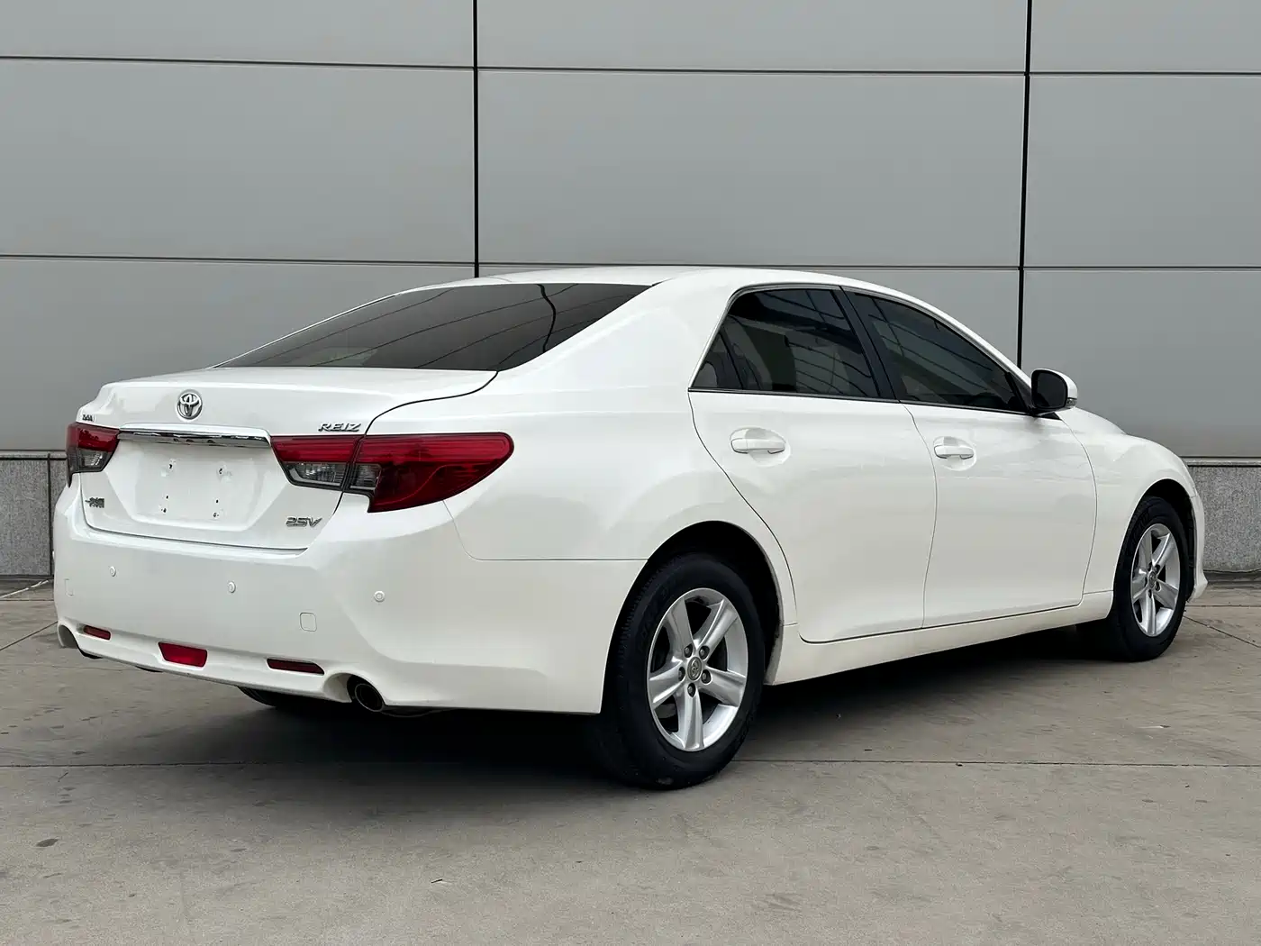 Toyota Reiz 2017 2013 2.5V Elite Edition
