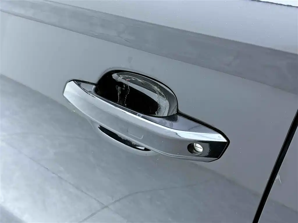 Audi Q5L 2024 Model 40 TFSI Luxury Dynamic фото 11