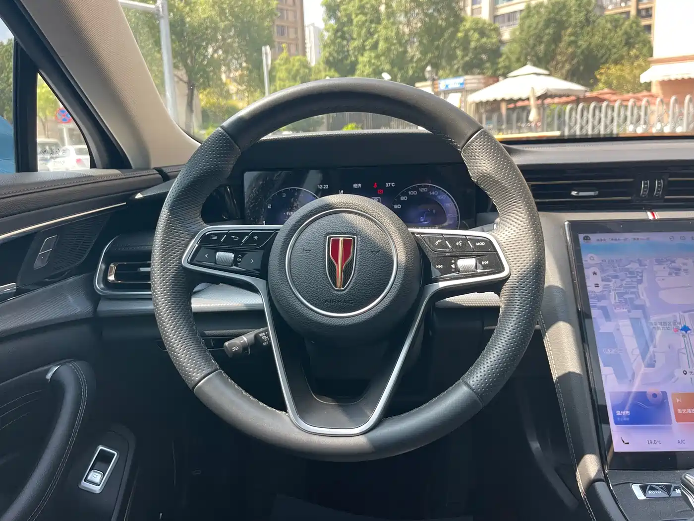 Hongqi H5 2023 2.0T Auto Smart Connect Flag Comfort фото 12