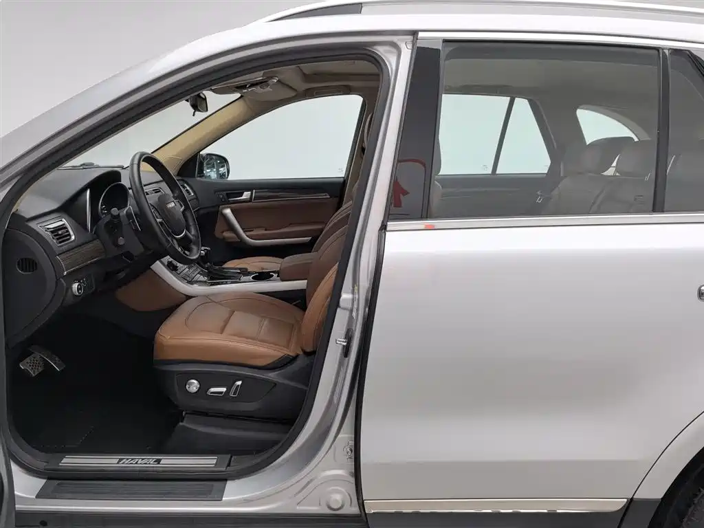 Haval H8 2015 2.0T 2WD Standard фото 10