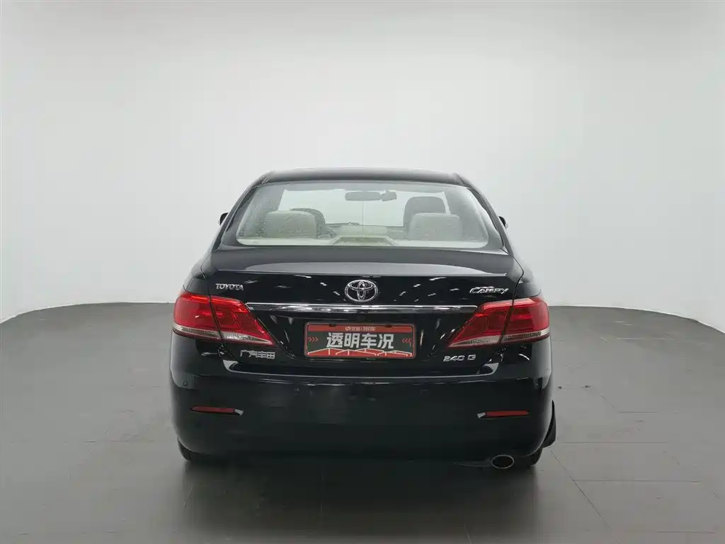 Toyota Camry 2011 240G Luxury Anniversary Edition фото 4