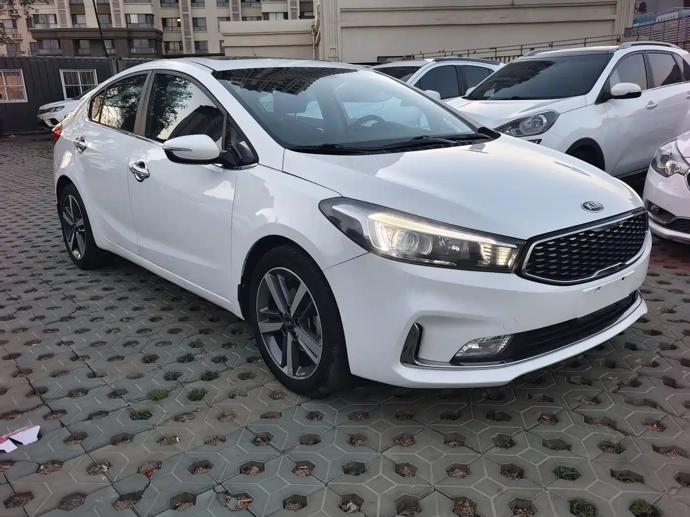 Kia K3 2016 1.6L Automatic GLS фото 3