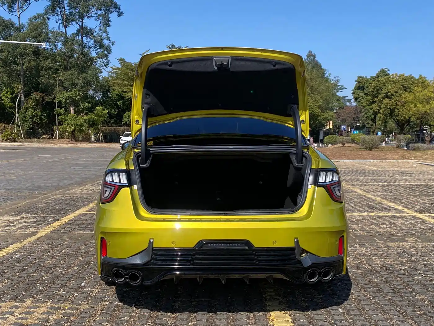 Lynk & Co 03 2021 03+ 2.0TD Auto Wind Rider Edition фото 18