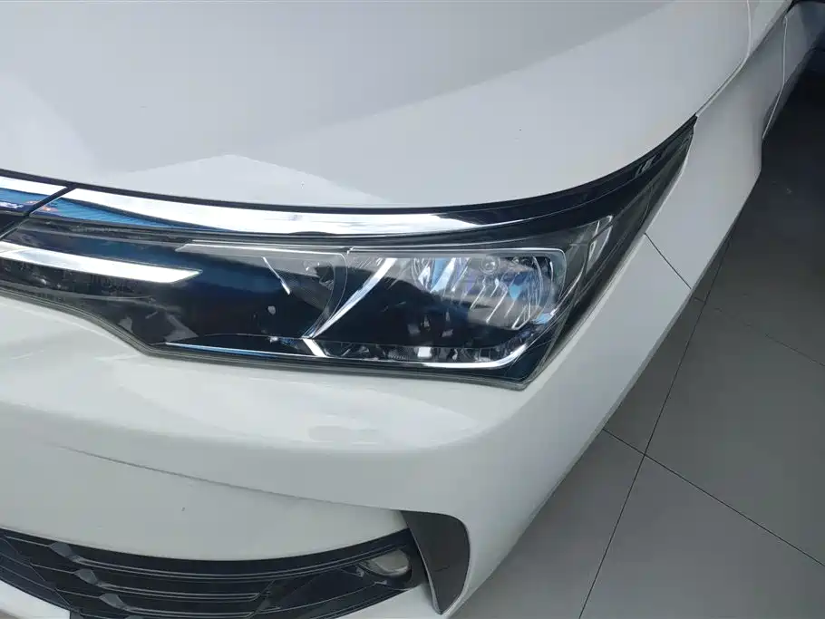 Toyota Corolla 2018 1.2T S-CVT GL Smart Edition фото 5