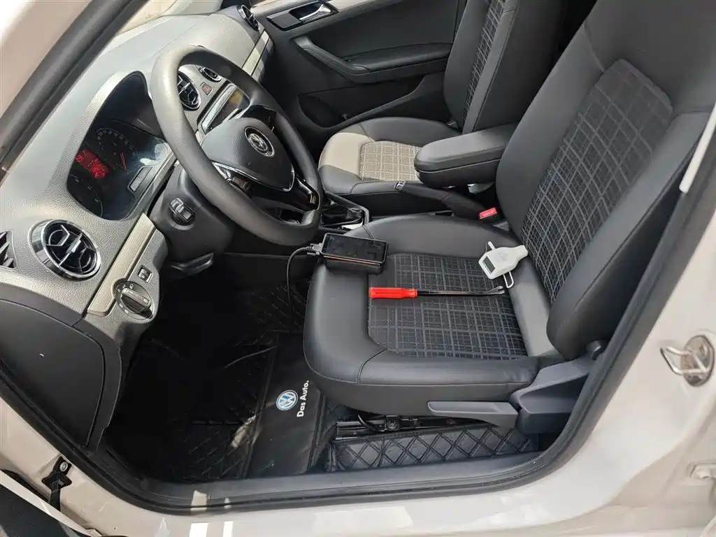 Volkswagen Jetta 2017 1.5L Automatic Comfort фото 15