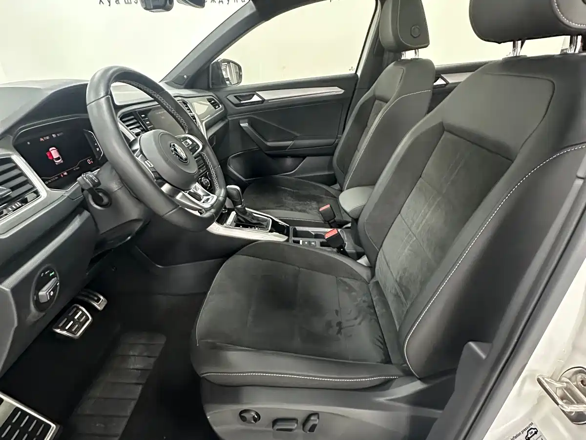 VOLKSWAGEN T ROC EXPLORING SONGS