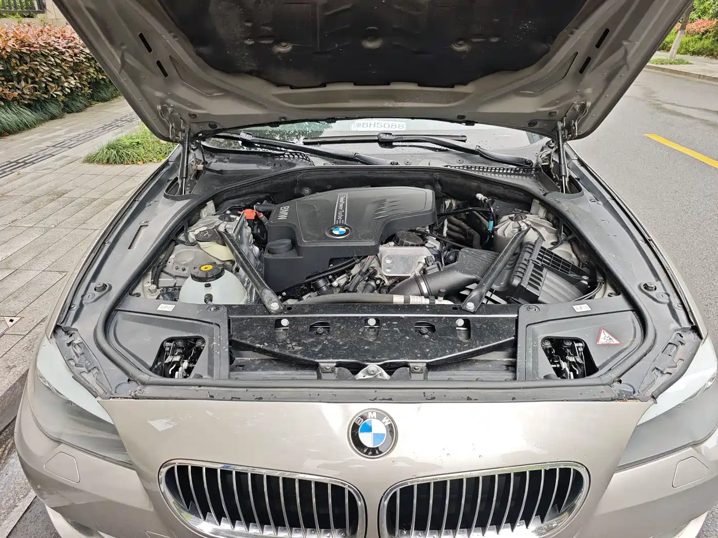 BMW 5 Series (Import) 2012 528i xDrive Luxury Model фото 24