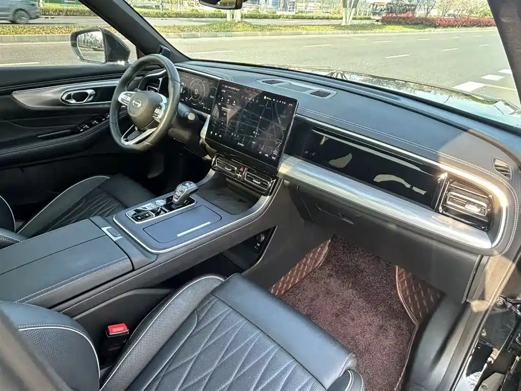 GAC Trumpchi Trumpchi GS8 2024 Navigator Series 2.0TGDI 2WD Luxury Smart Connect Edition фото 18