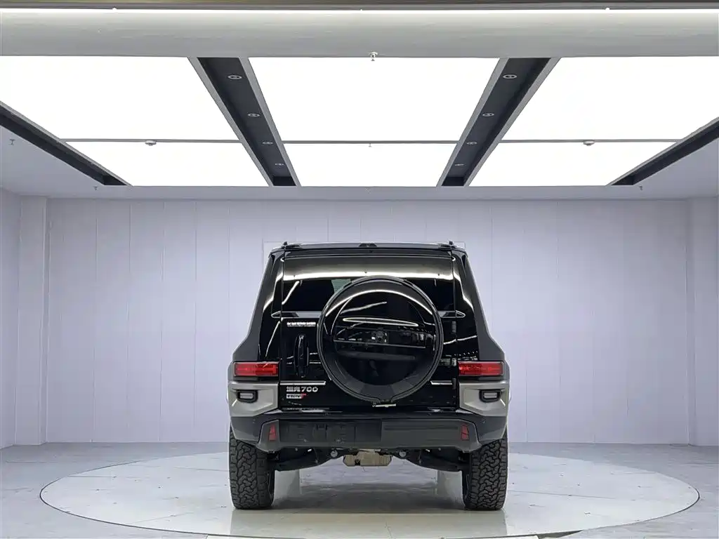 TANK TANK 700 NEW ENERGY