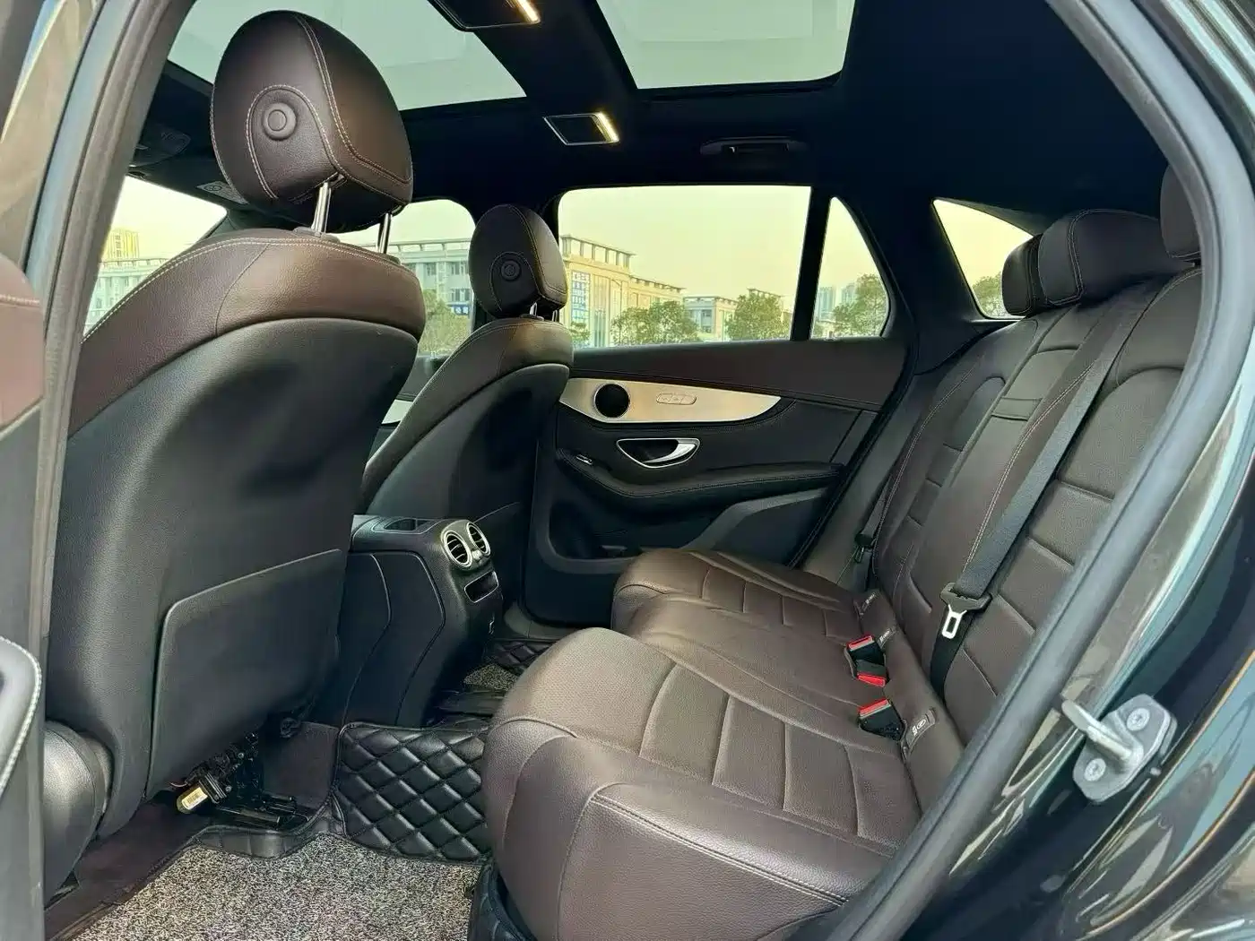 Mercedes-Benz GLC 2020 Facelift GLC 260 L 4MATIC Dynamic фото 6
