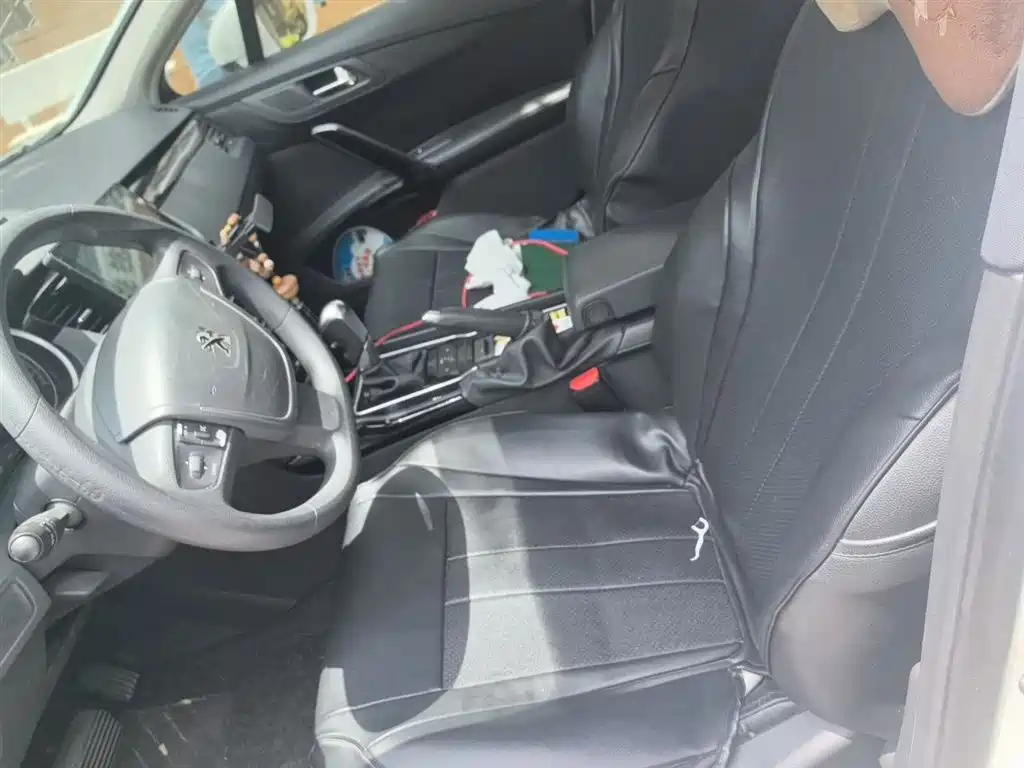 Peugeot 508 2013 2.0L 2nd Anniversary Auto Sunroof Classic Edition фото 8