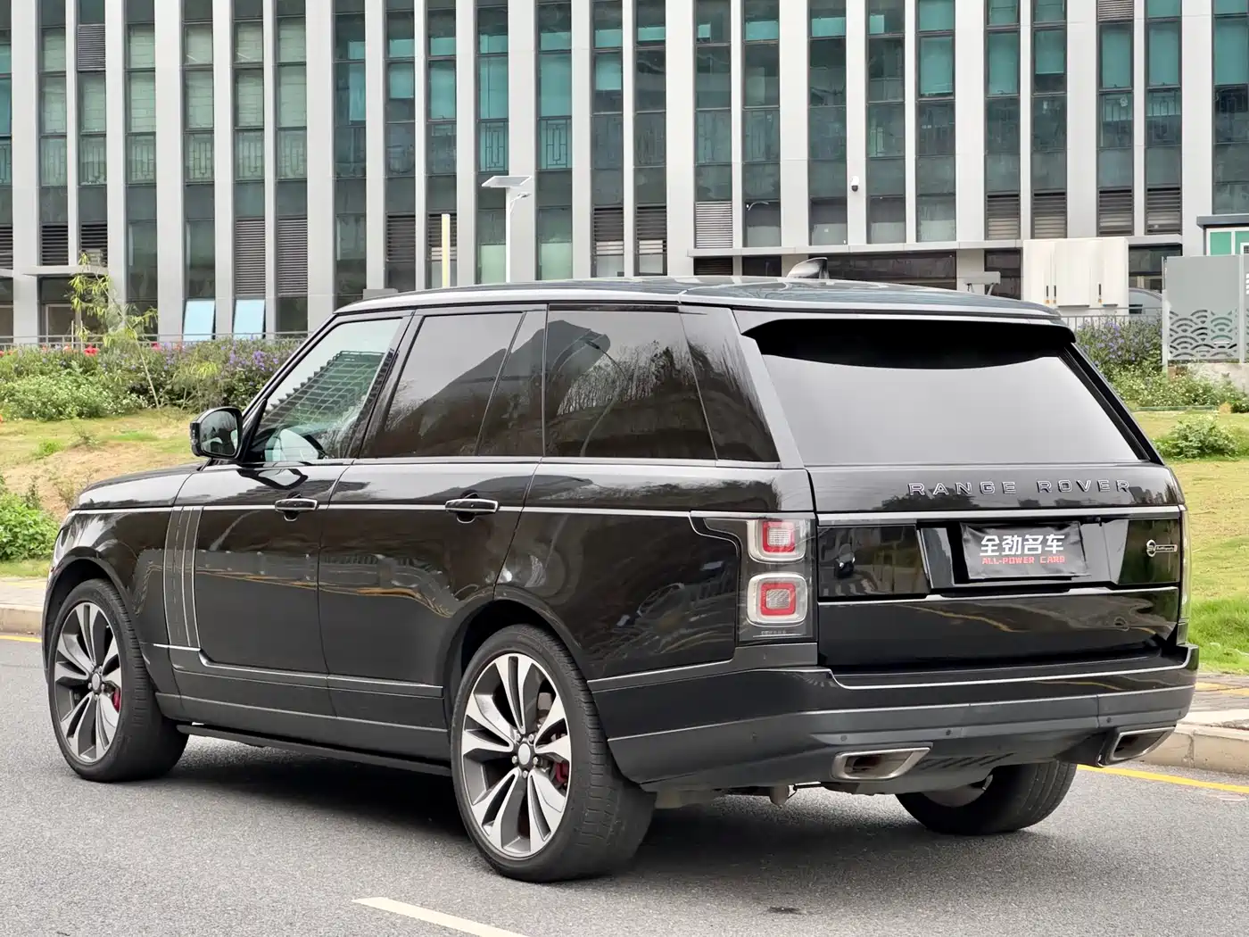 LAND ROVER RANGE ROVER