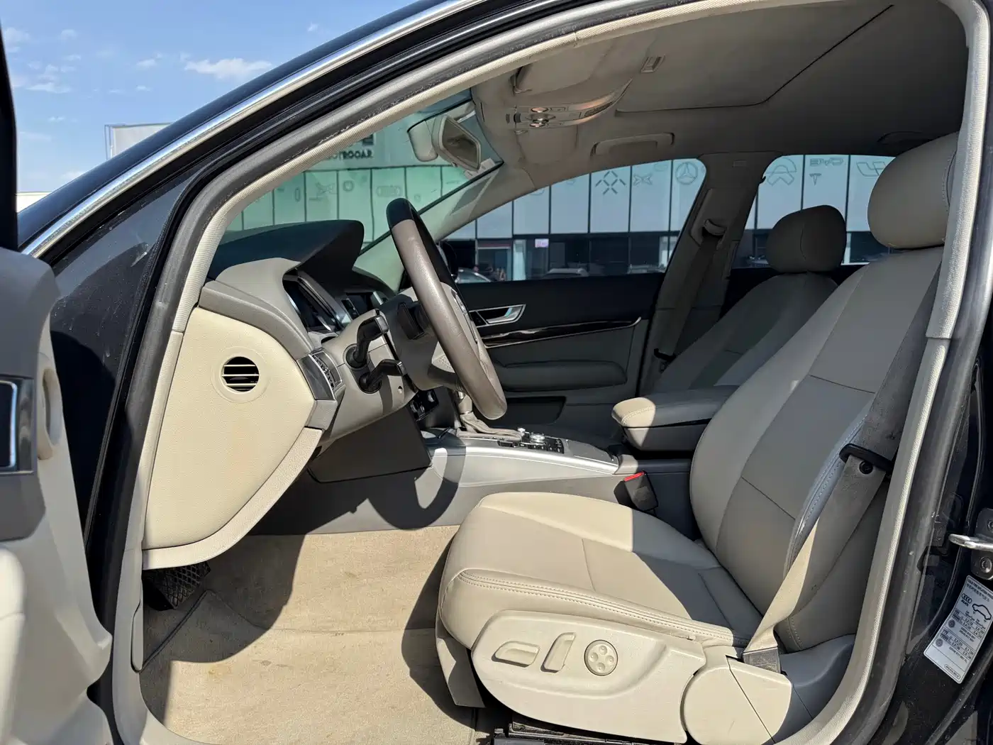 Audi A6L 2011 Model 2.0 TFSI Auto Standard фото 8