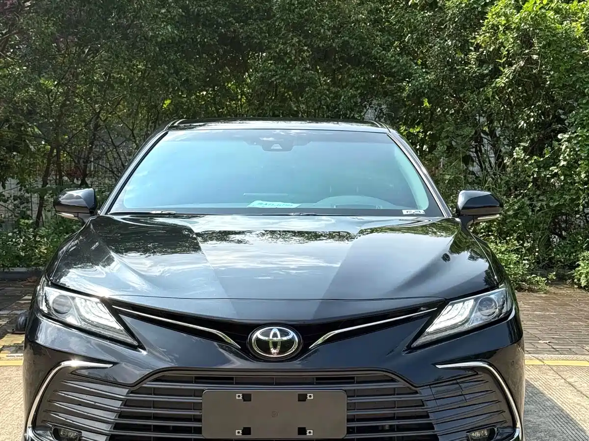 Toyota Camry 2023 2.0G Luxury Edition фото 2