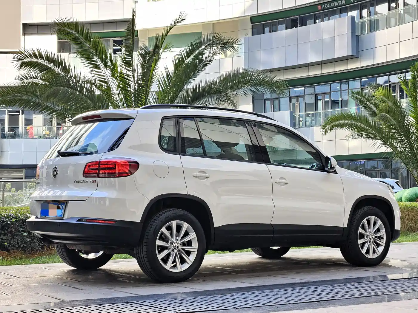 Volkswagen Tiguan 2015 1.8TSI Automatic 2WD Comfortline фото 5