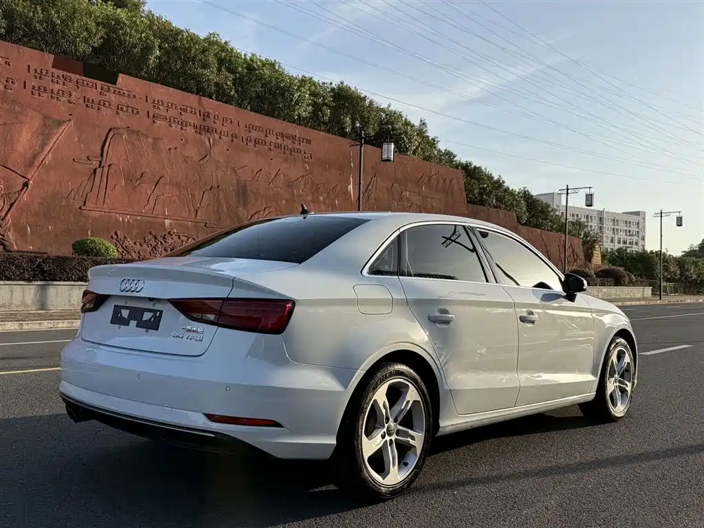 Audi A3 2019 Limousine 35 TFSI Progressive China V фото 4