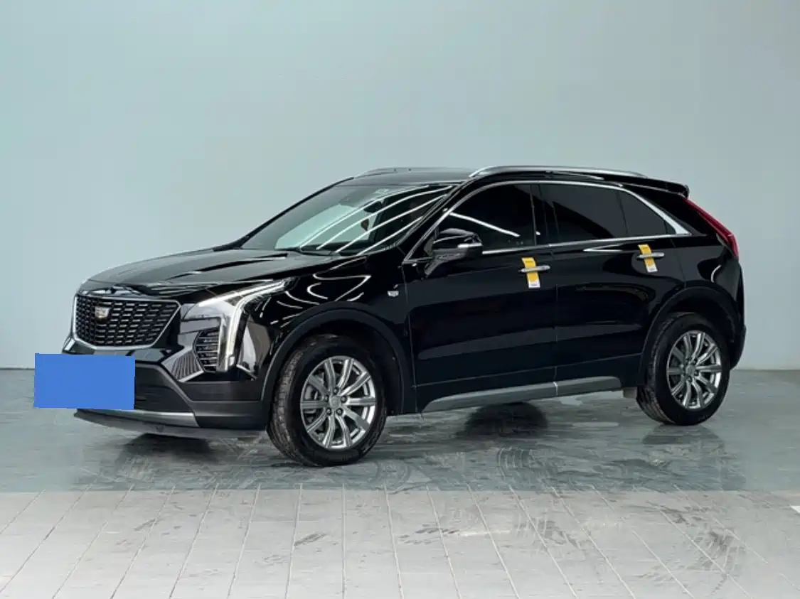 CADILLAC XT4