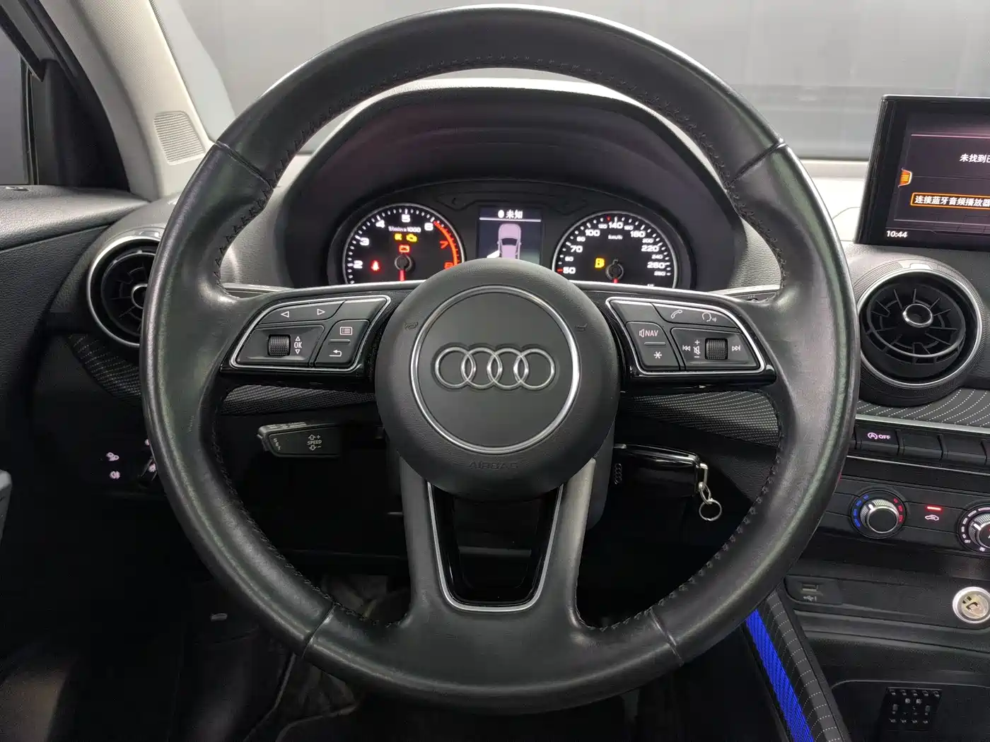 Audi Q2L 2018 35 TFSI Launch Exclusive Edition China VI фото 6