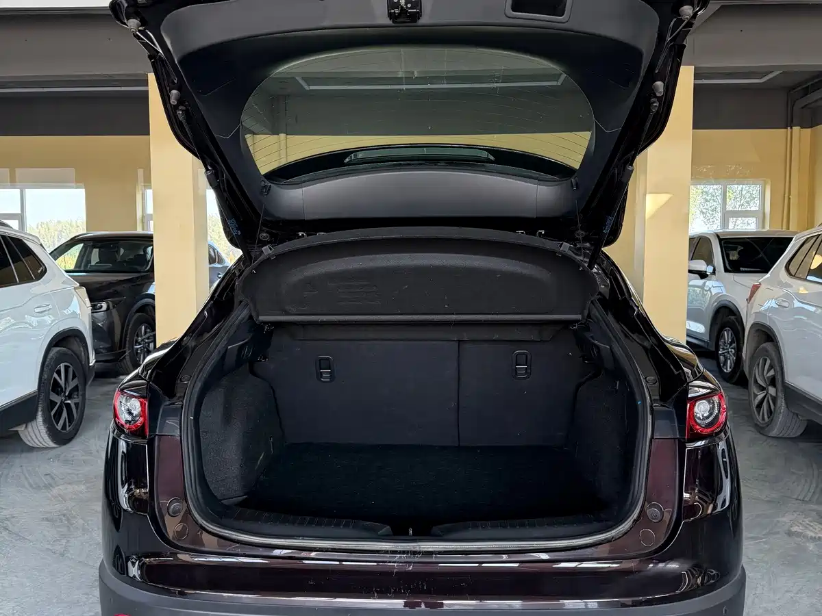 Фото 7 - Mazda CX-4
