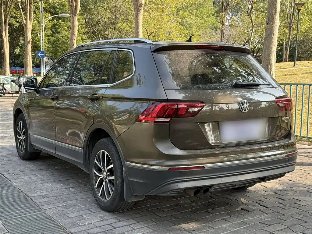 Volkswagen Tiguan L 2017 330TSI Automatic 2WD Luxury Edition фото 25