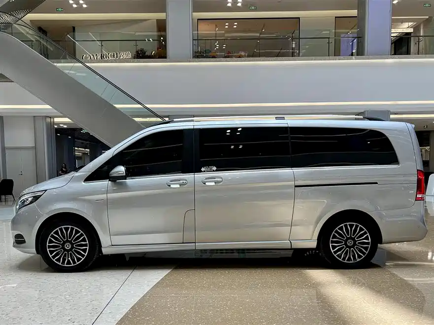 Mercedes-Benz V-Class 2018 V 260 L Premium Long Version China V фото 3