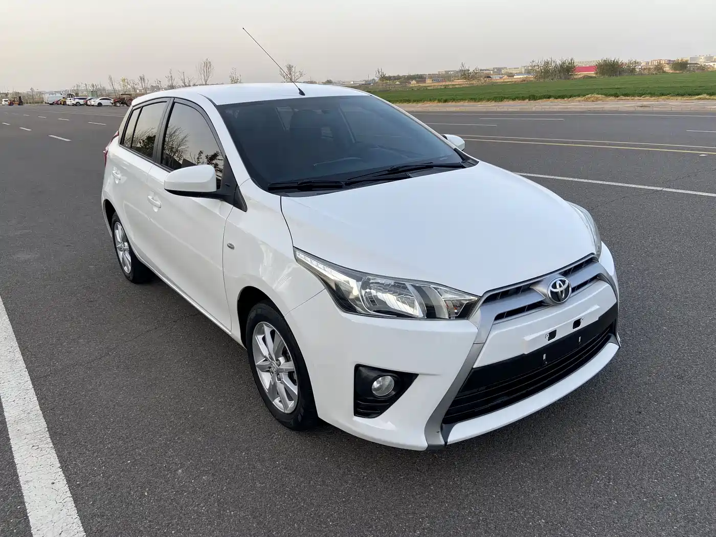 Toyota YARiS L Zhi Xuan 2014 1.5G Automatic Dynamic Edition фото 3