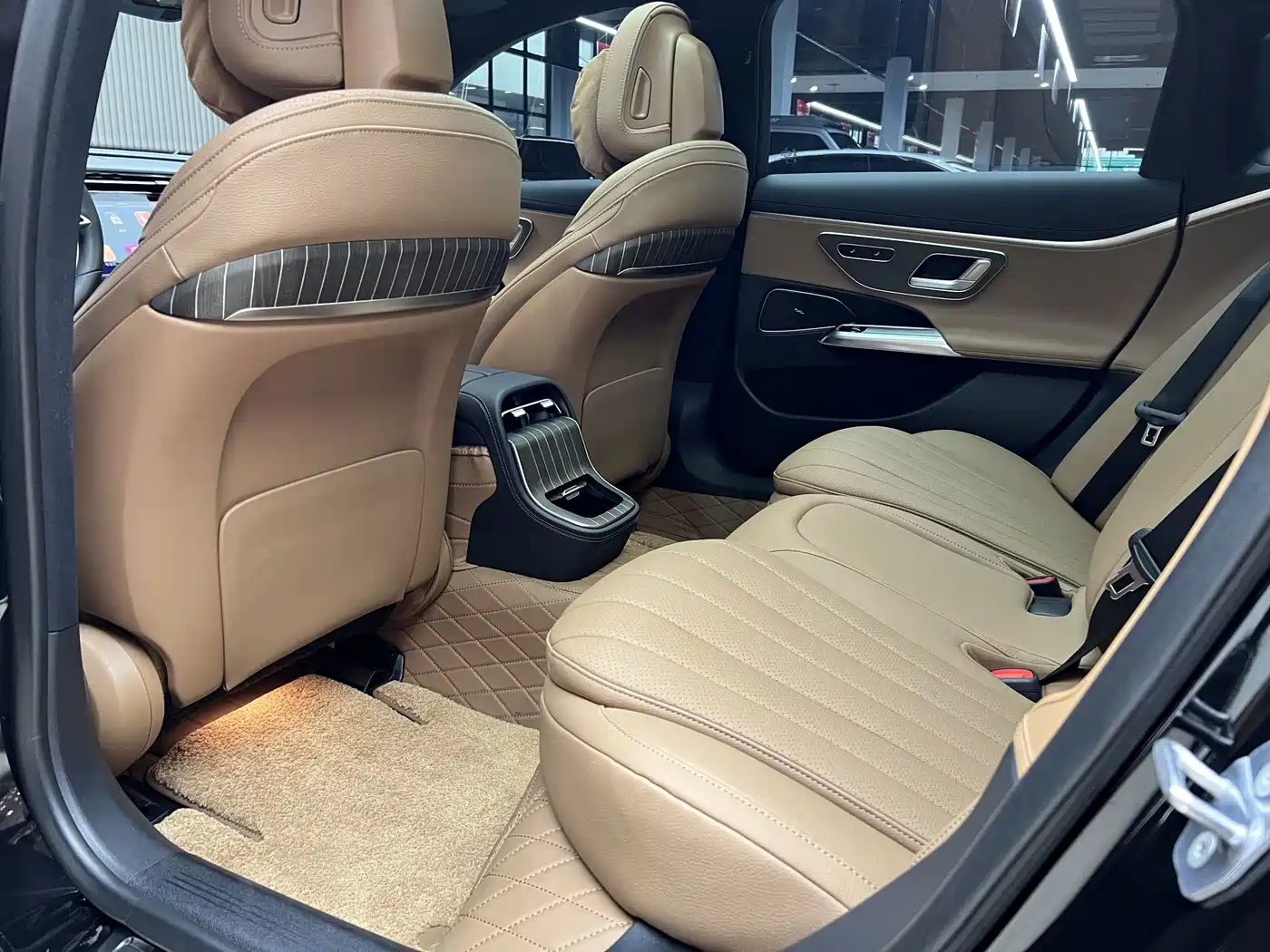 Mercedes-Benz E-Class New Energy 2025 2024 E 350 e L Plug-in Hybrid Sedan