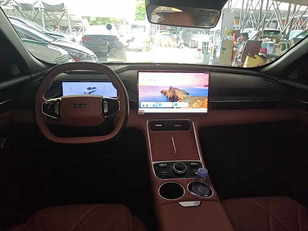 Geely Galaxy Galaxy L6 2025 2025 EM-i 140km Explorer+ Edition