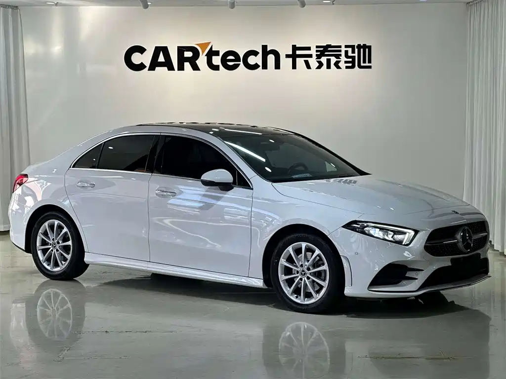 Mercedes-Benz A-Class 2019 A 200 L Sport Sedan фото 2