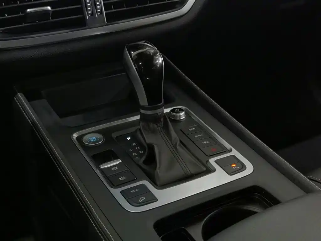 BYD Tang 2018 2.0T Automatic Smart Connection Noble Edition 7-Seater China V фото 13