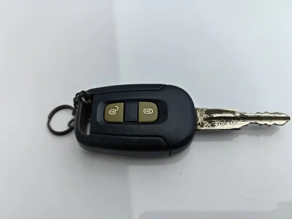 Chevrolet Captiva 2012 2012 Model 2.4L 2WD Urban Edition 5-Seater