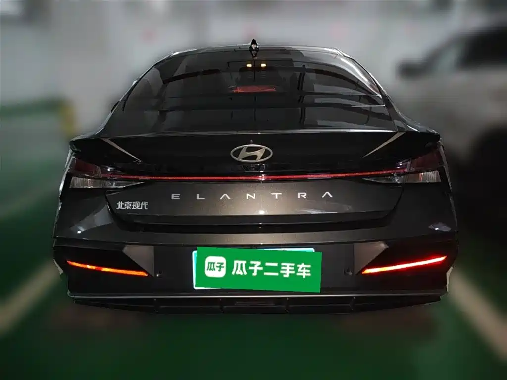 Hyundai Elantra 2023 Model 1.5L CVT LUX Premium Edition фото 4