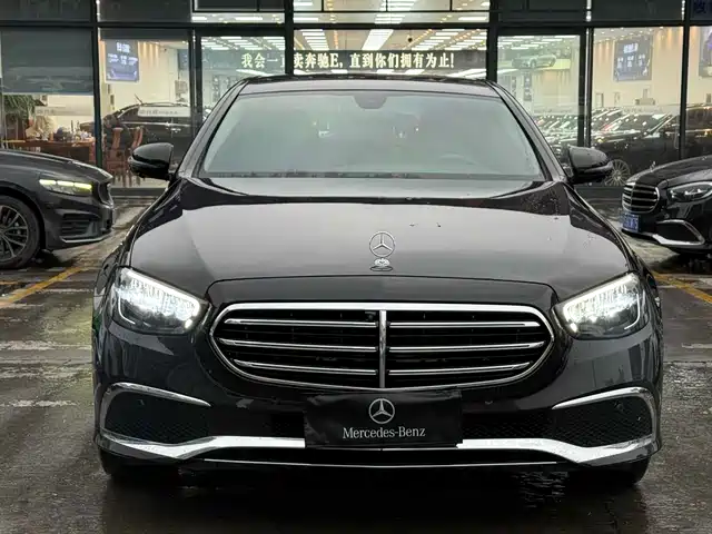 MERCEDES-BENZ E CLASS