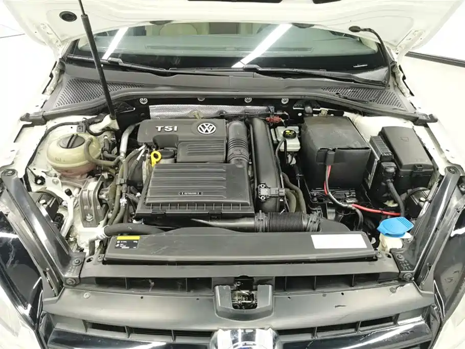 Volkswagen Golf 2015 1.4TSI Automatic Luxury фото 10