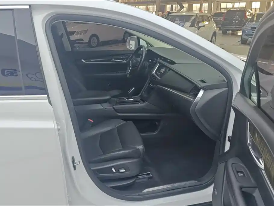 Cadillac XT5 2018 25T Luxury фото 8