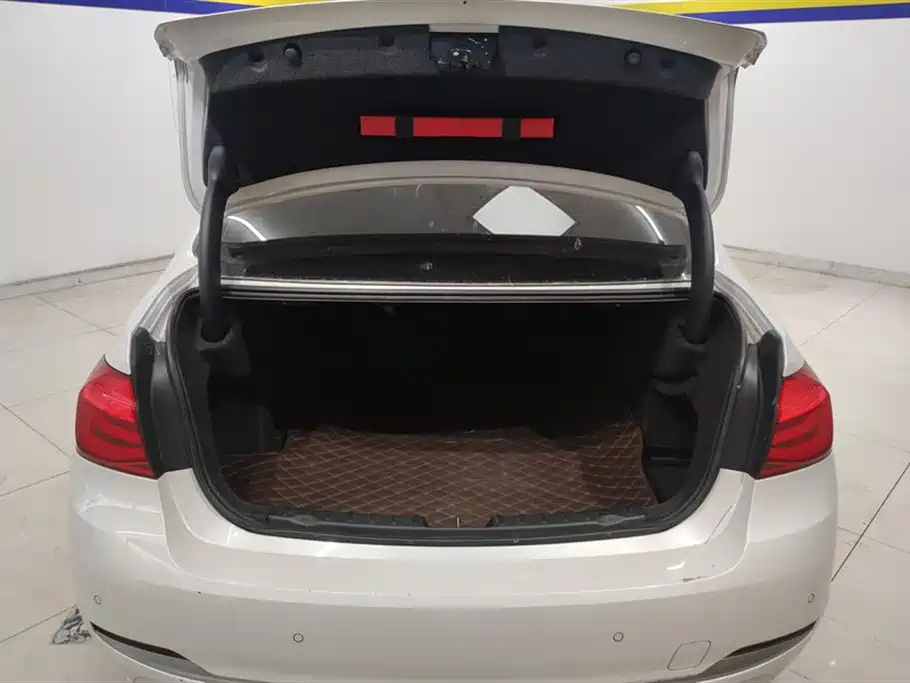 BMW 3 Series 2019 320Li Fashion Type фото 4